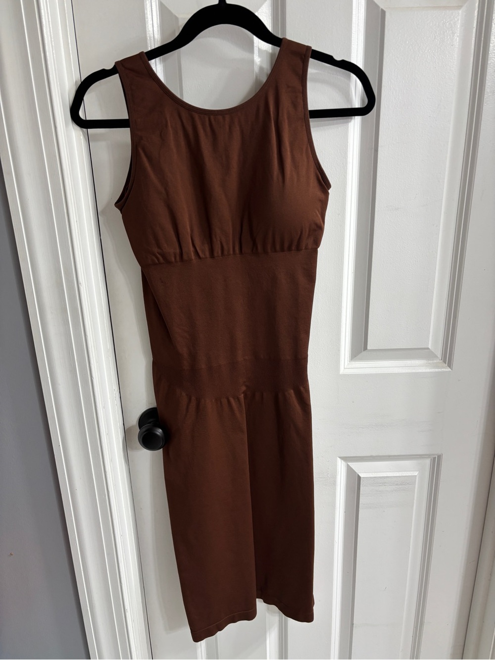 Sleeveless Brown Bodycon Midi Dress - Classic Fit